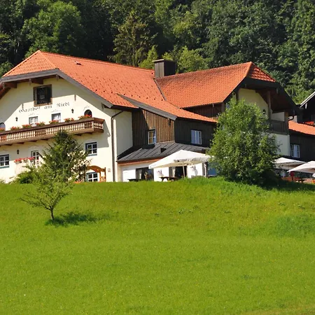 Hotel-gasthof Am Riedl 3*
