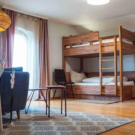 Hotel-gasthof Am Riedl Guest house