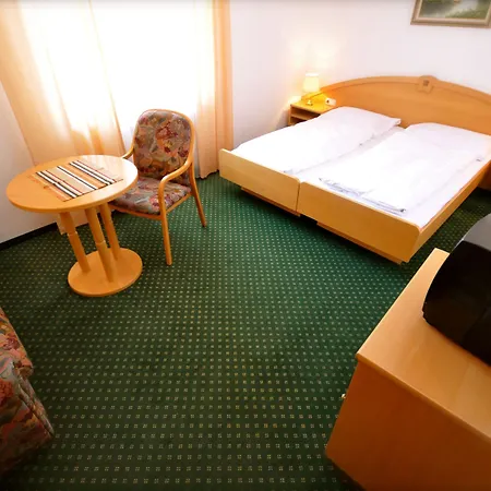 Hotel-gasthof Am Riedl 3*