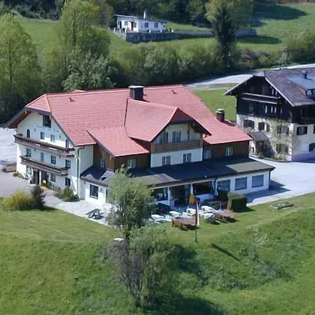 Hotel-gasthof Am Riedl Guest house