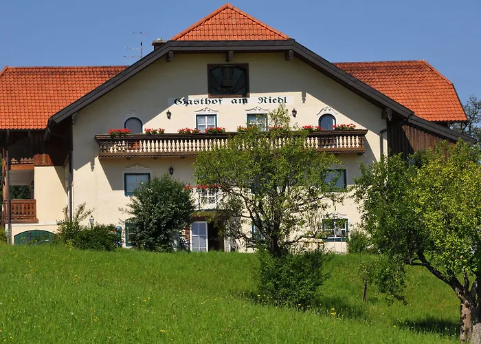 Hotel-gasthof Am Riedl Gæstehus 3*